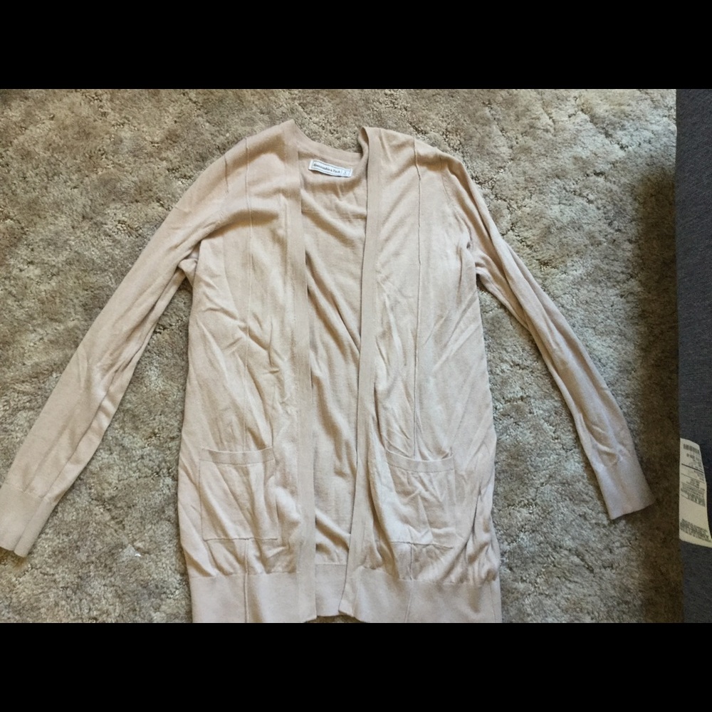 Abercrombie and Fitch cream cardigan